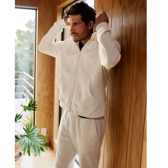 Beyond Yoga Men's Large Every Body Zip Front Hoodie Sweatshirt Fresh Snow NWT - Picture 2 of 7